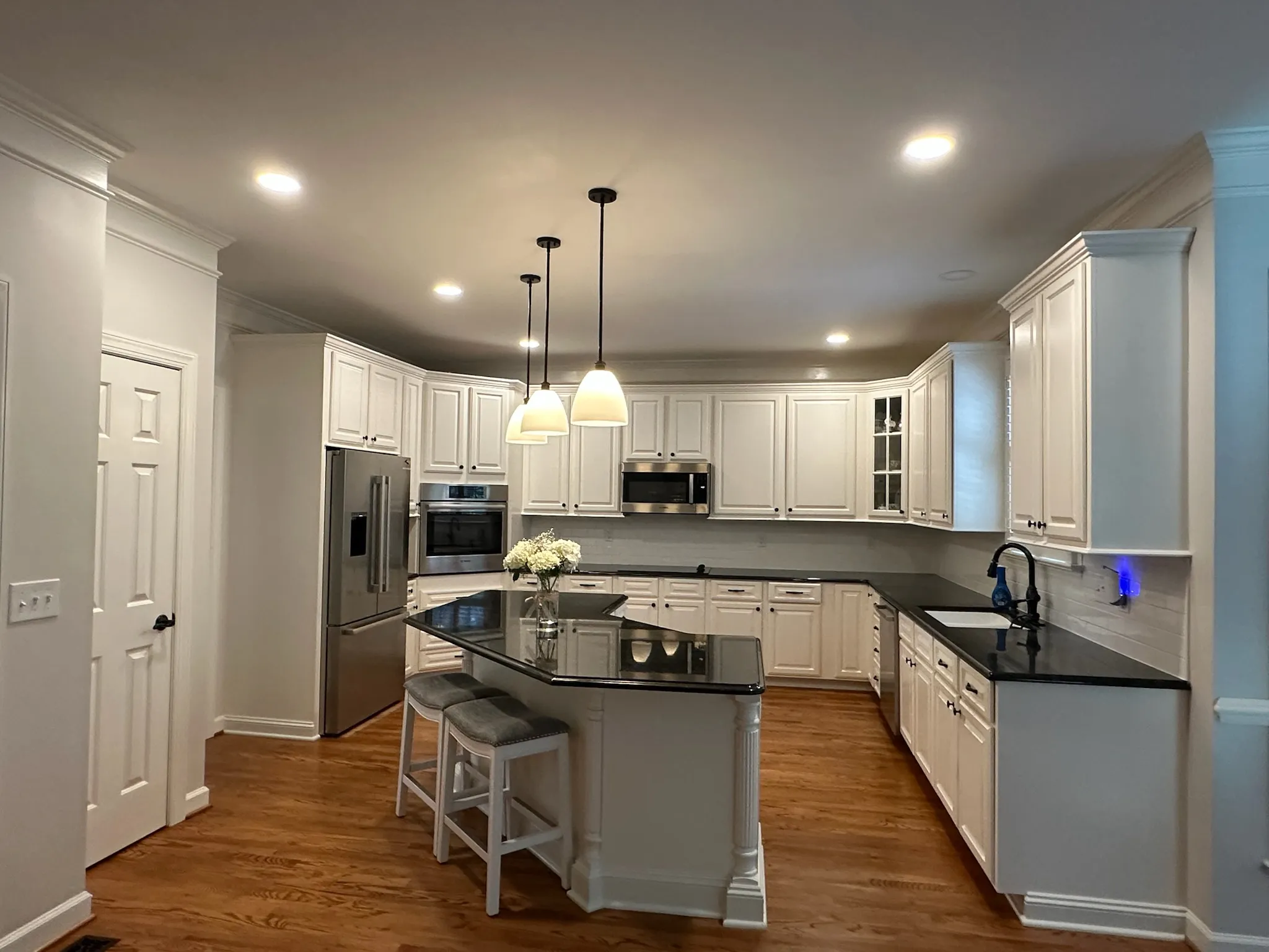 How the Right Kitchen Lighting Can Transform Your Entire Space image